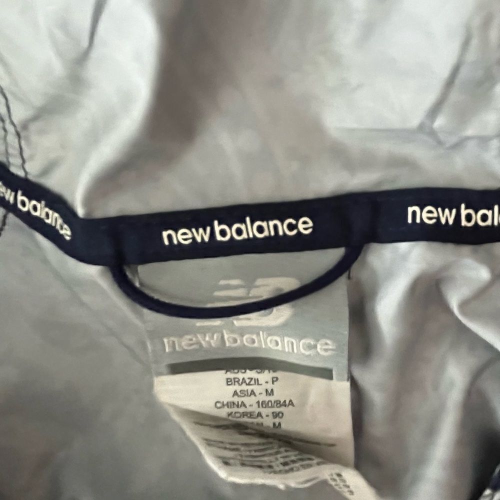 New Balance/J Crew navy paisley hooded wind breaker rain resistant sz S - Picture 9 of 9
